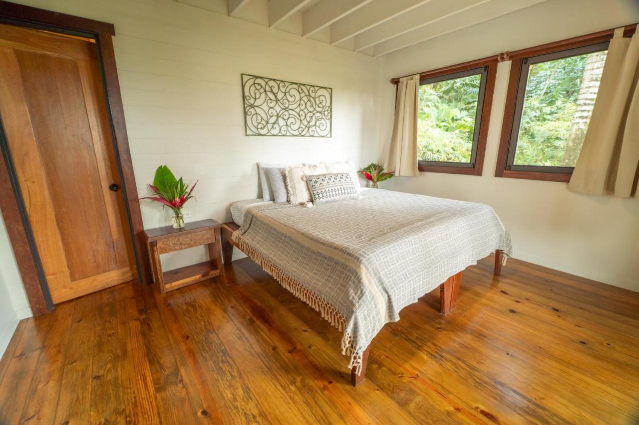 Roam Yoga & Wellness Lodge Бокас Екстер'єр фото