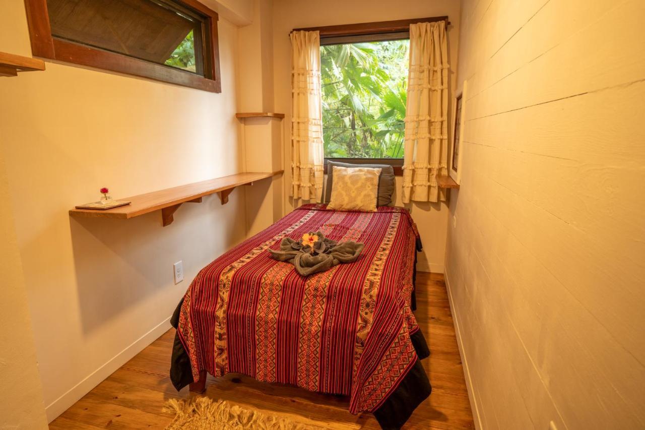 Roam Yoga & Wellness Lodge Бокас Екстер'єр фото