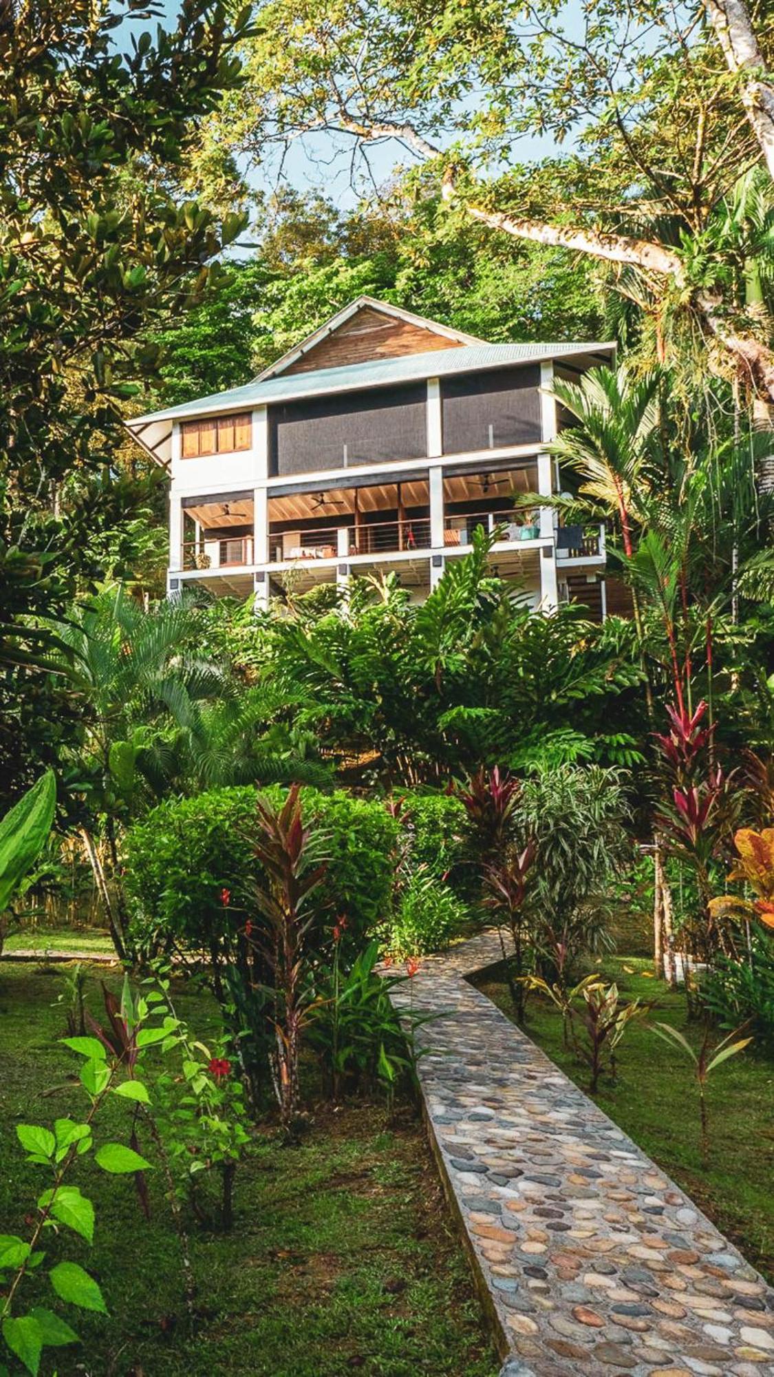 Roam Yoga & Wellness Lodge Бокас Екстер'єр фото
